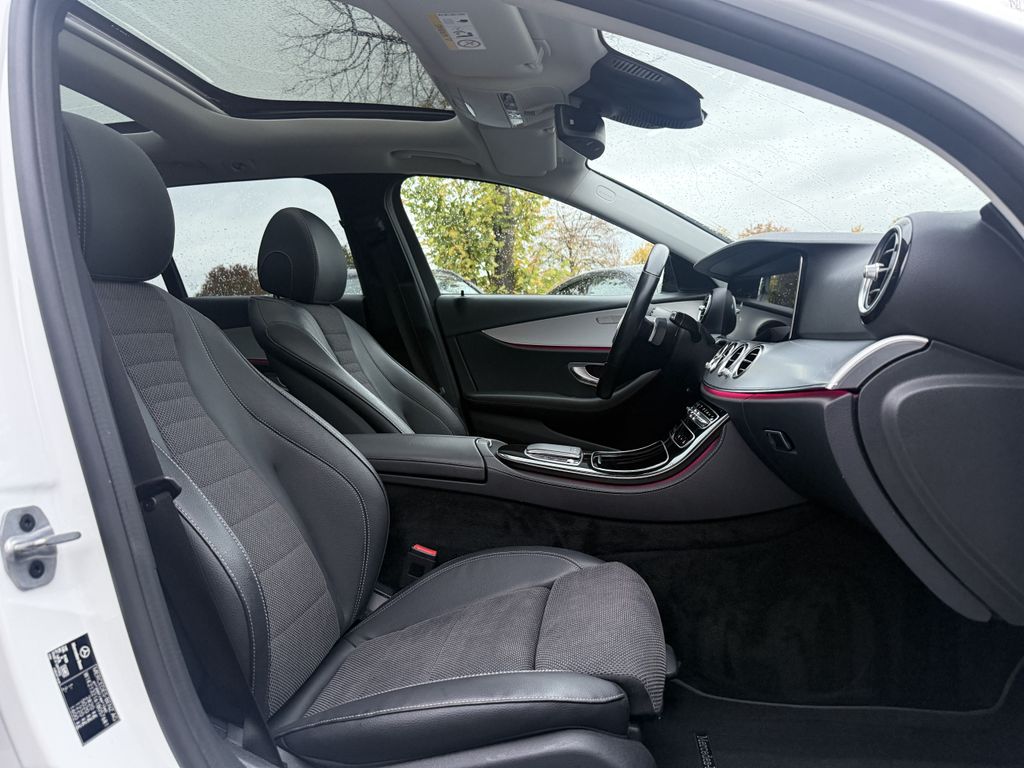 Mercedes-Benz E 300 2022