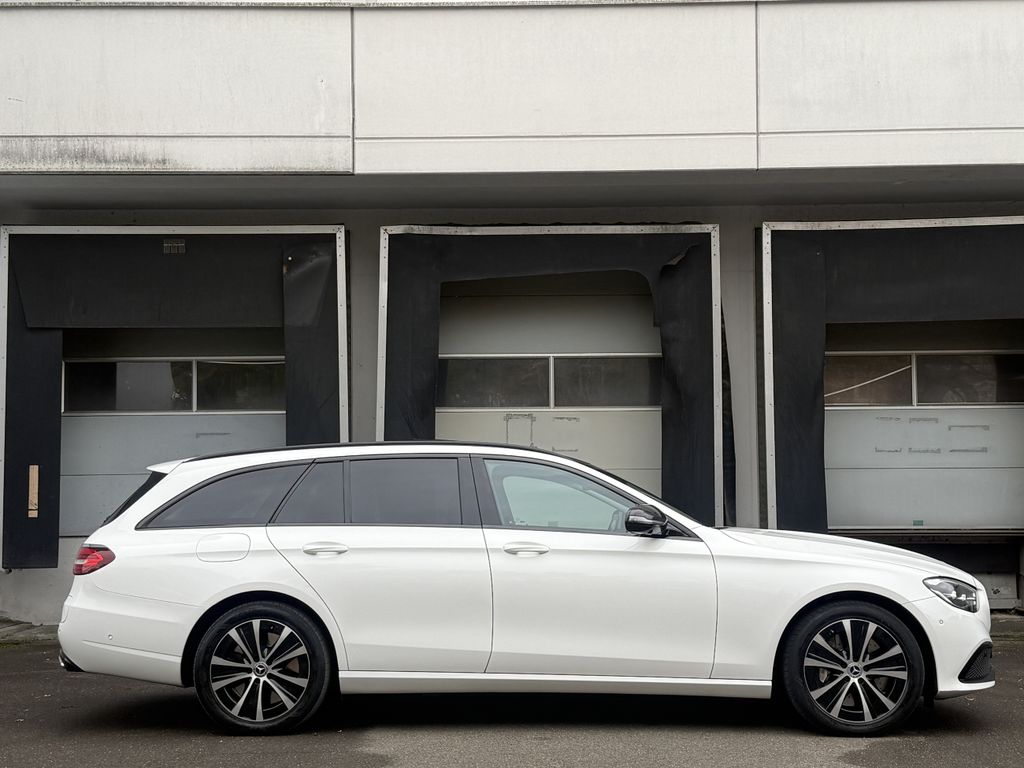 Mercedes-Benz E 300 2022