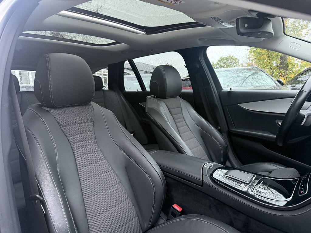 Mercedes-Benz E 300 2022