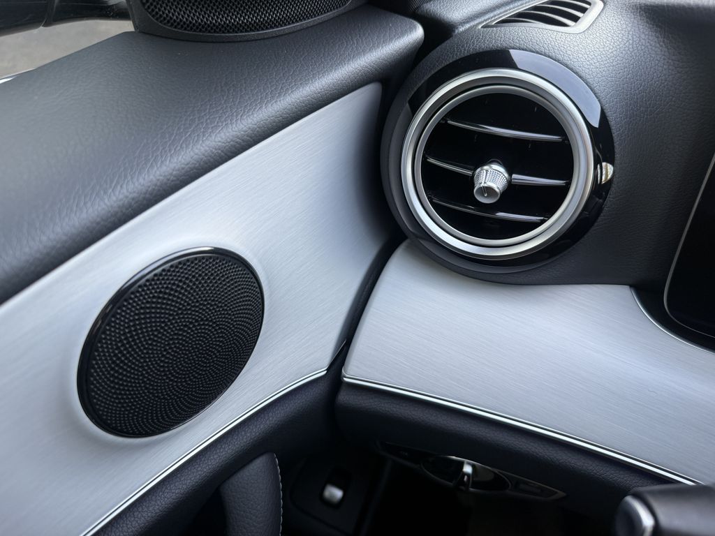 Mercedes-Benz E 300 2022