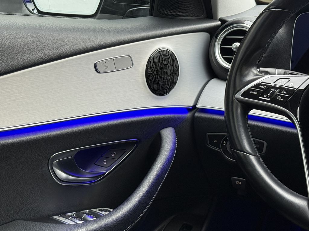 Mercedes-Benz E 300 2022