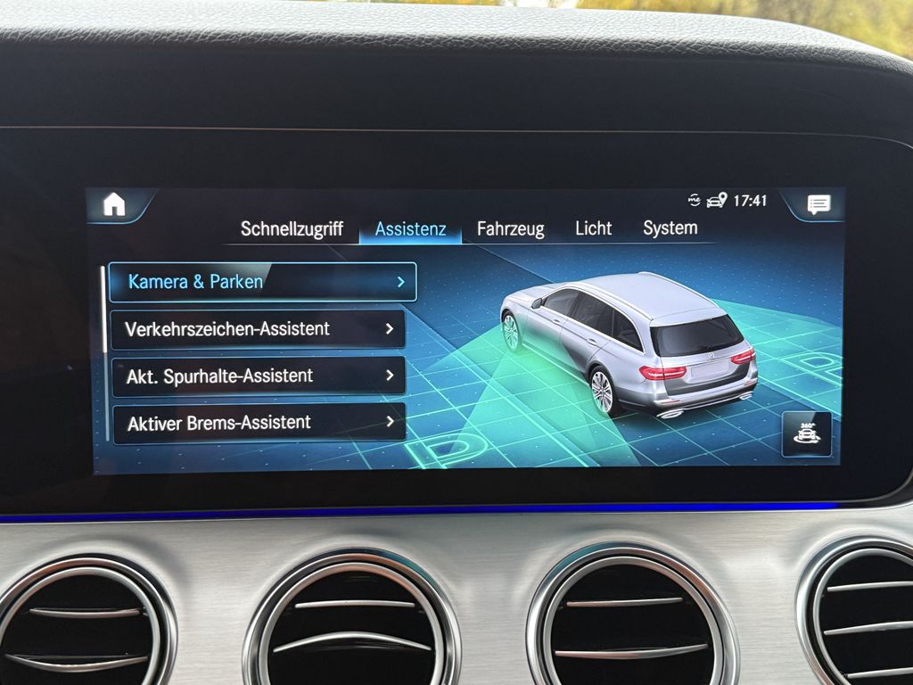 Mercedes-Benz E 300 2022