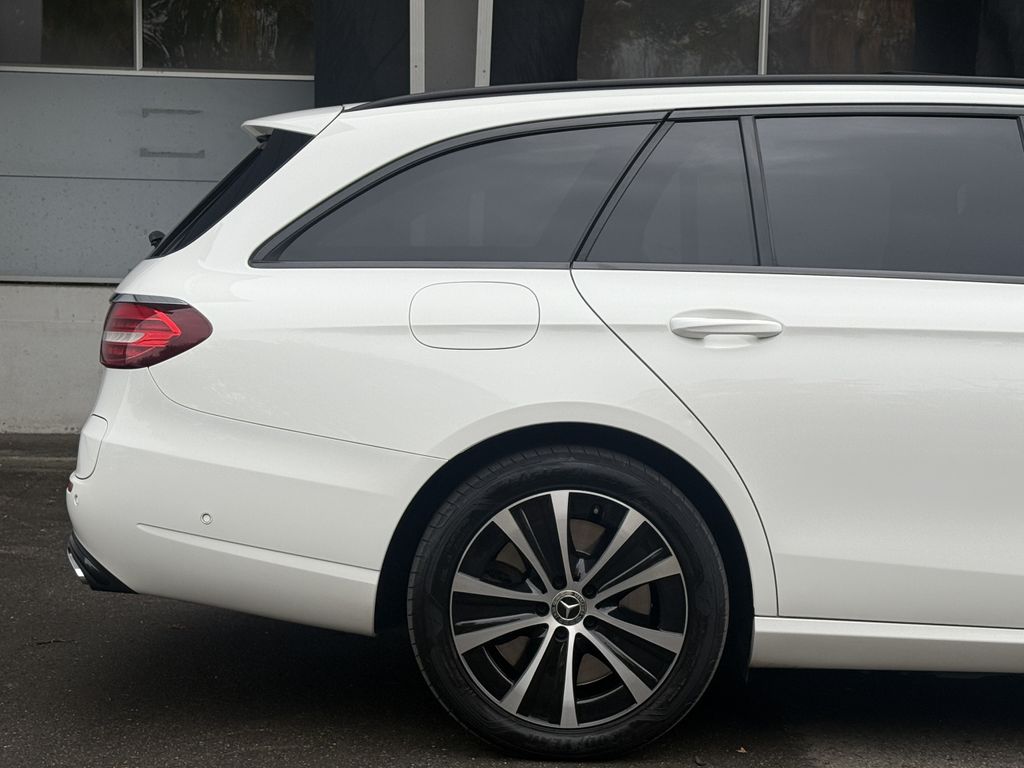 Mercedes-Benz E 300 2022