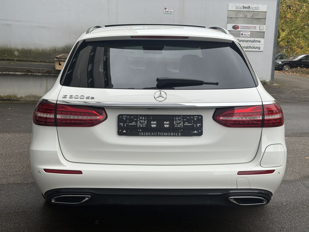 Mercedes-Benz E 300 2022