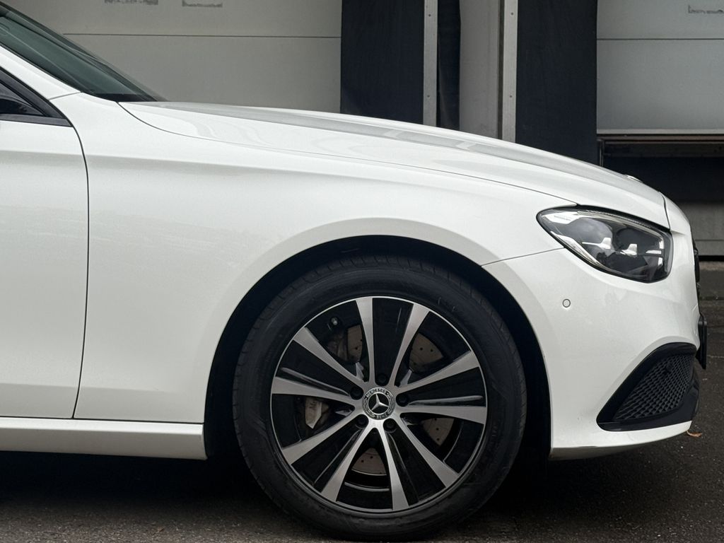 Mercedes-Benz E 300 2022