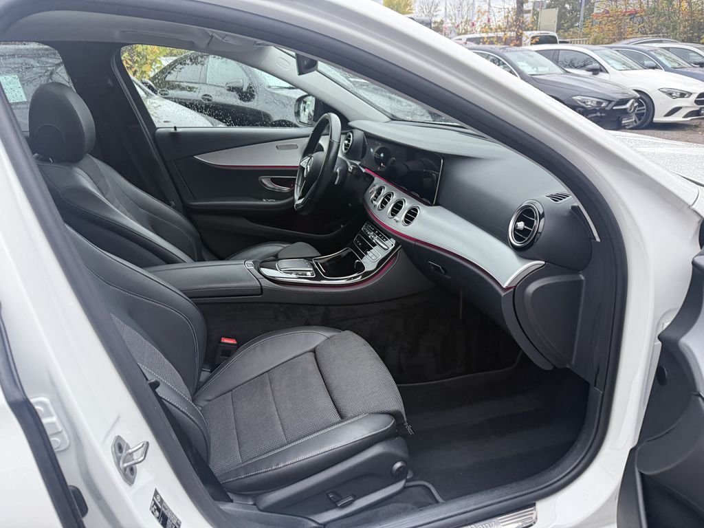 Mercedes-Benz E 300 2022