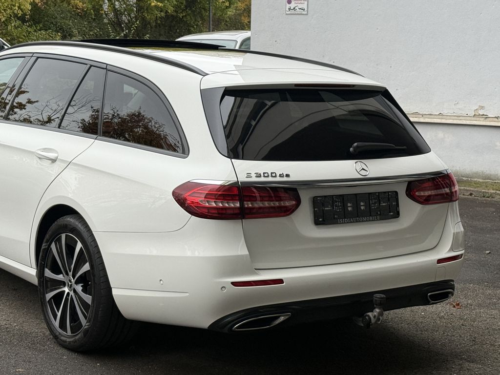 Mercedes-Benz E 300 2022