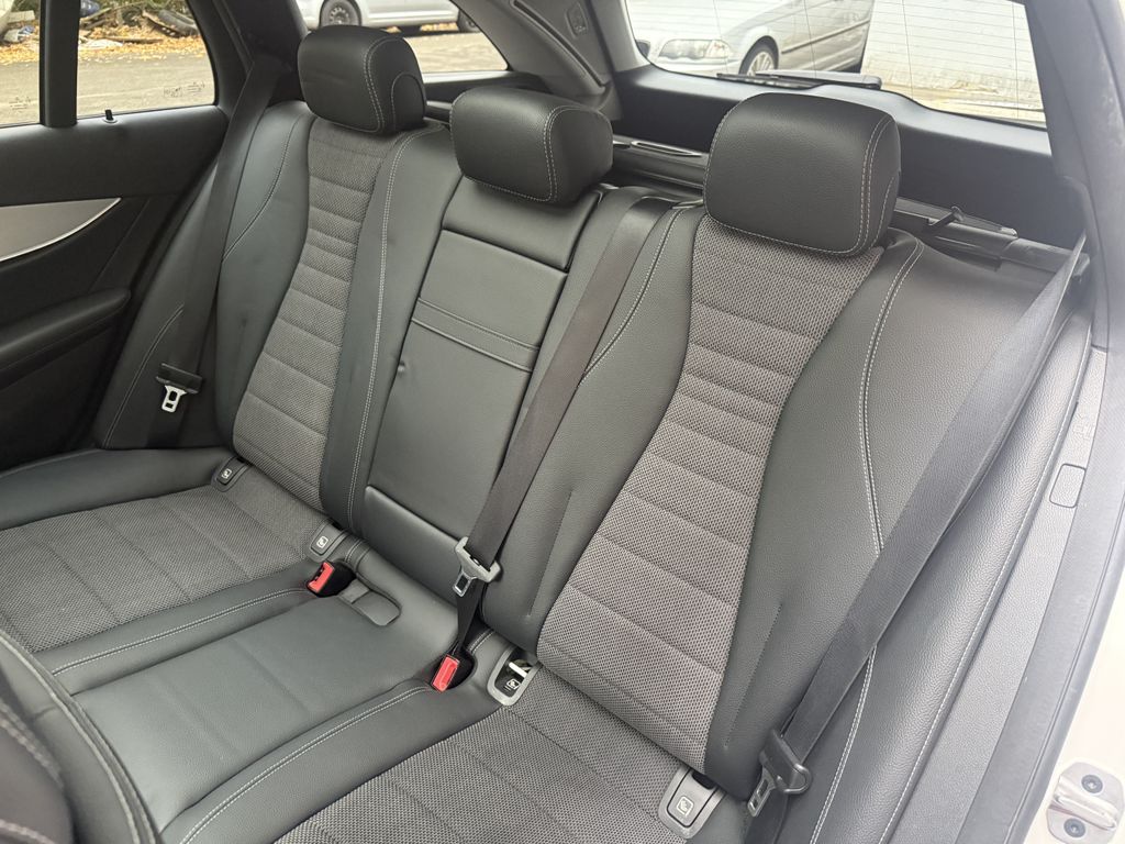 Mercedes-Benz E 300 2022