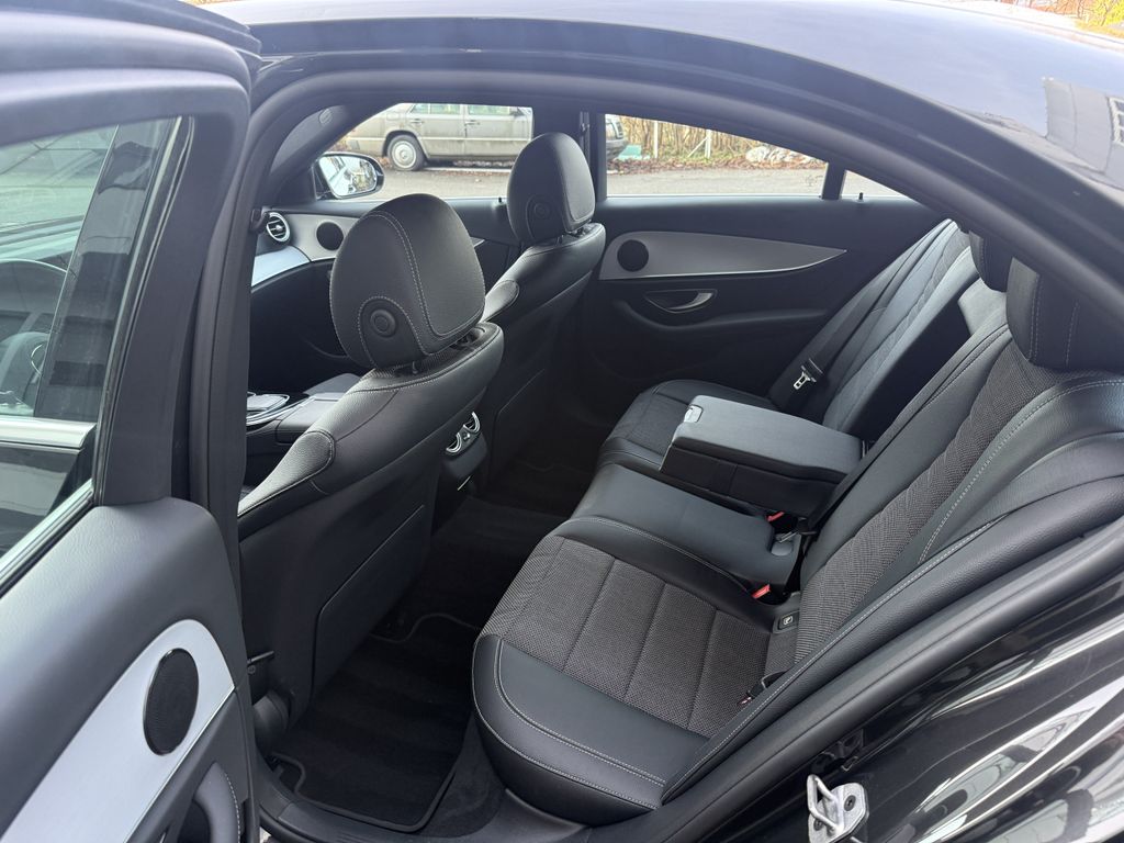 Mercedes-Benz E 300 2022