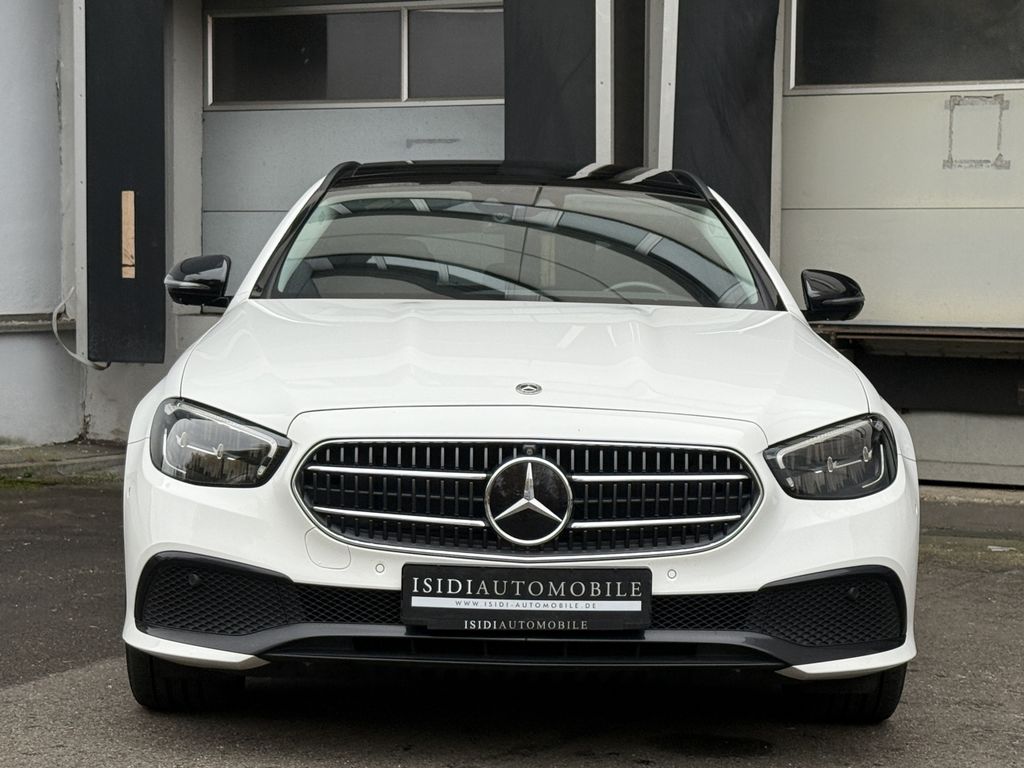 Mercedes-Benz E 300 2022