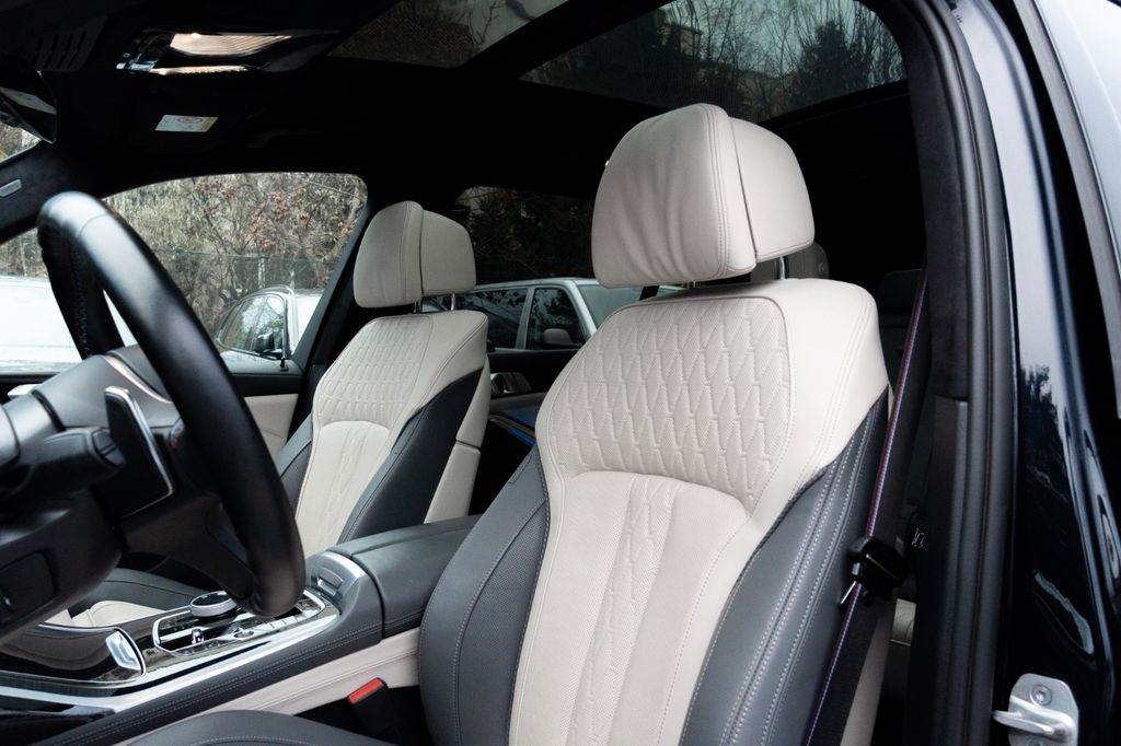 BMW X7 M60 2023
