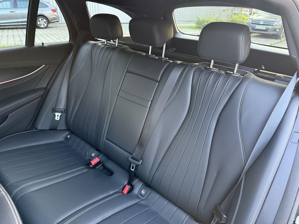 Mercedes-Benz E 300 2022