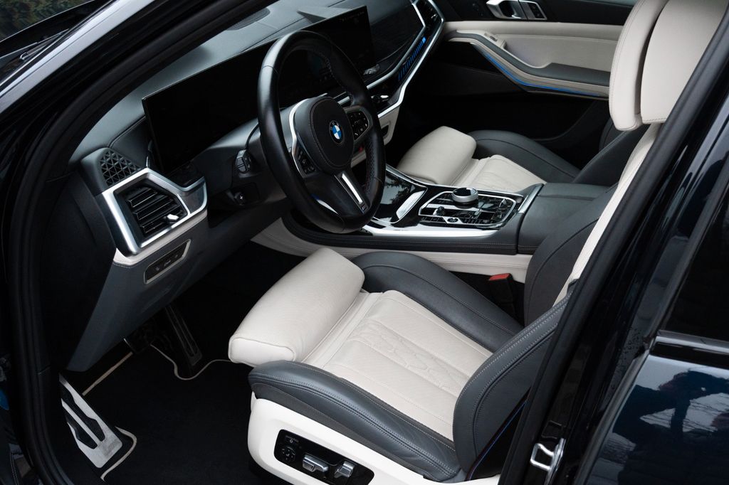BMW X7 M60 2023