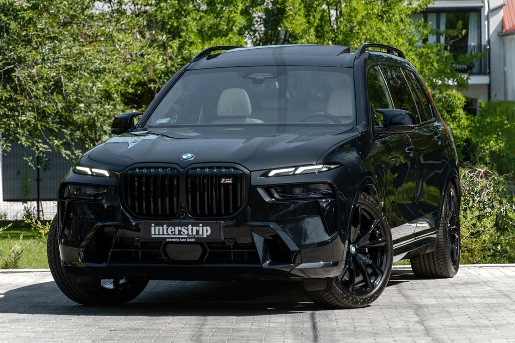 BMW X7 M60 2025