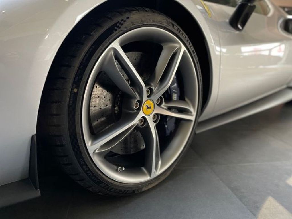 Ferrari 296 GTB 2024