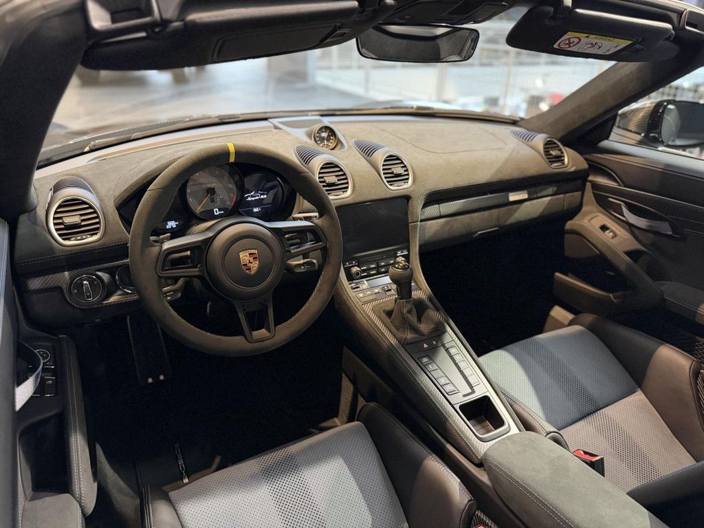 Porsche Boxster 2024