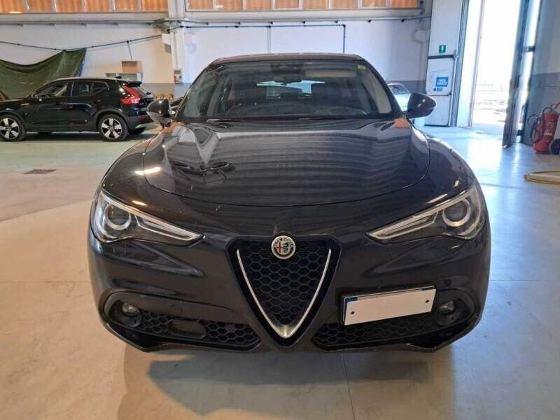 Alfa Romeo Stelvio 2021