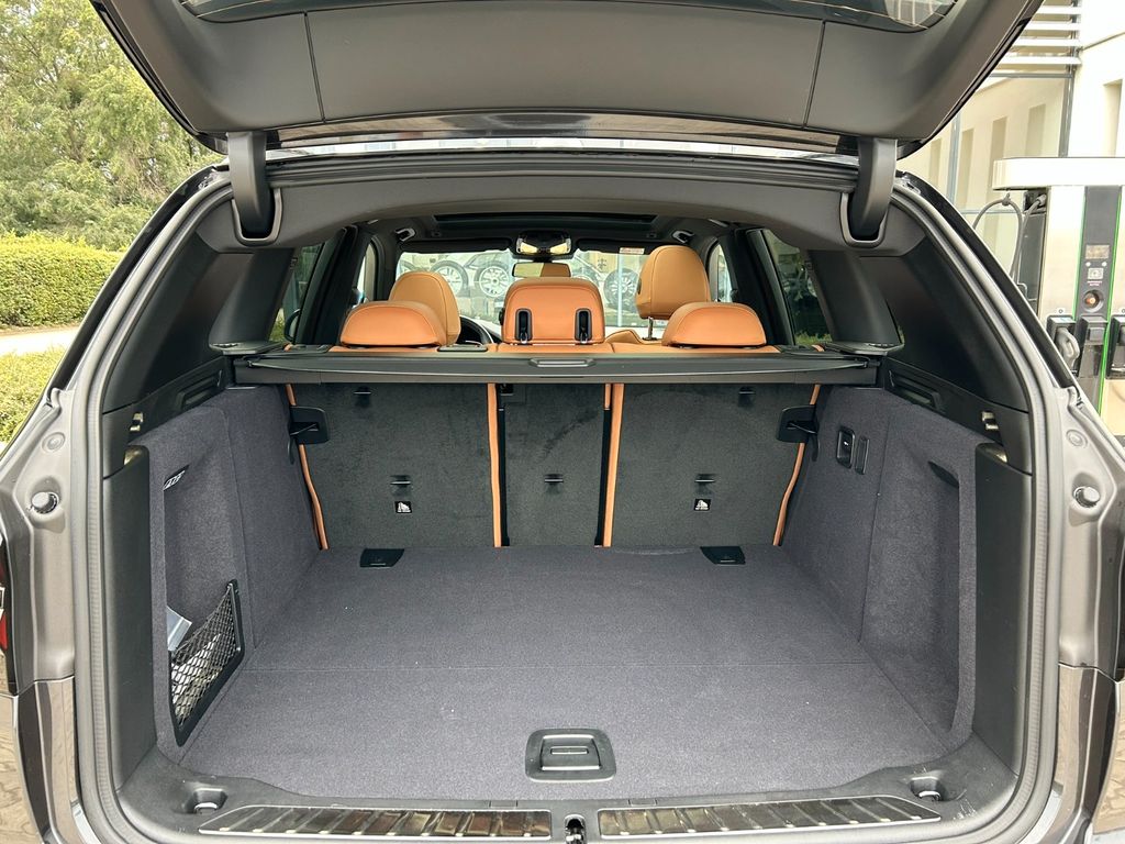 BMW iX3 2024
