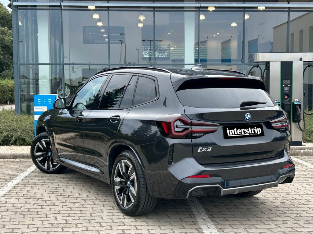 BMW iX3 2024