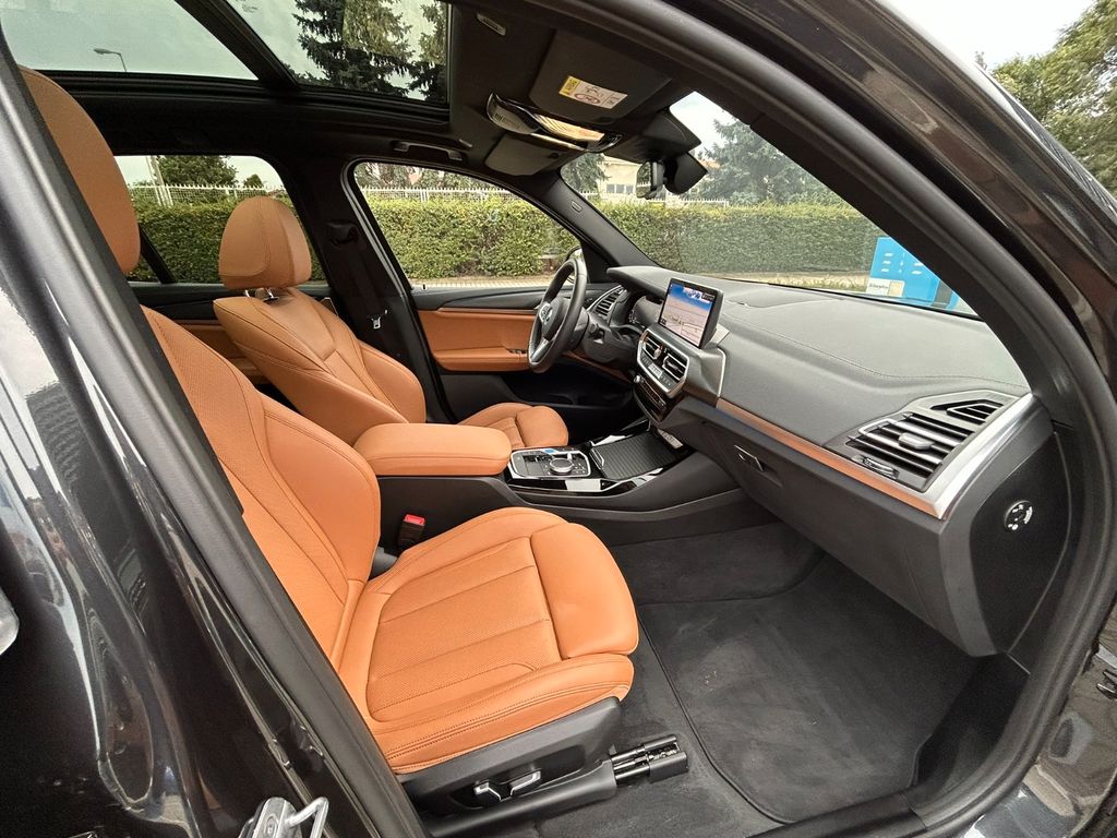 BMW iX3 2024