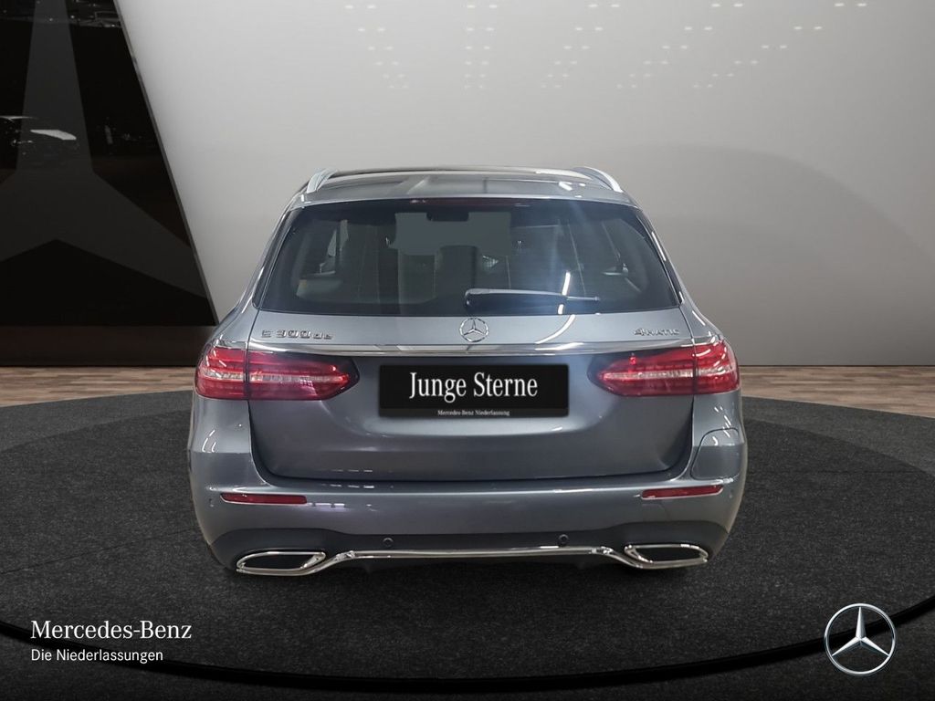 Mercedes-Benz E 300 2022