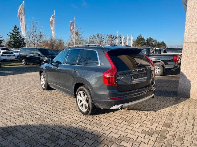 Volvo XC90 2019