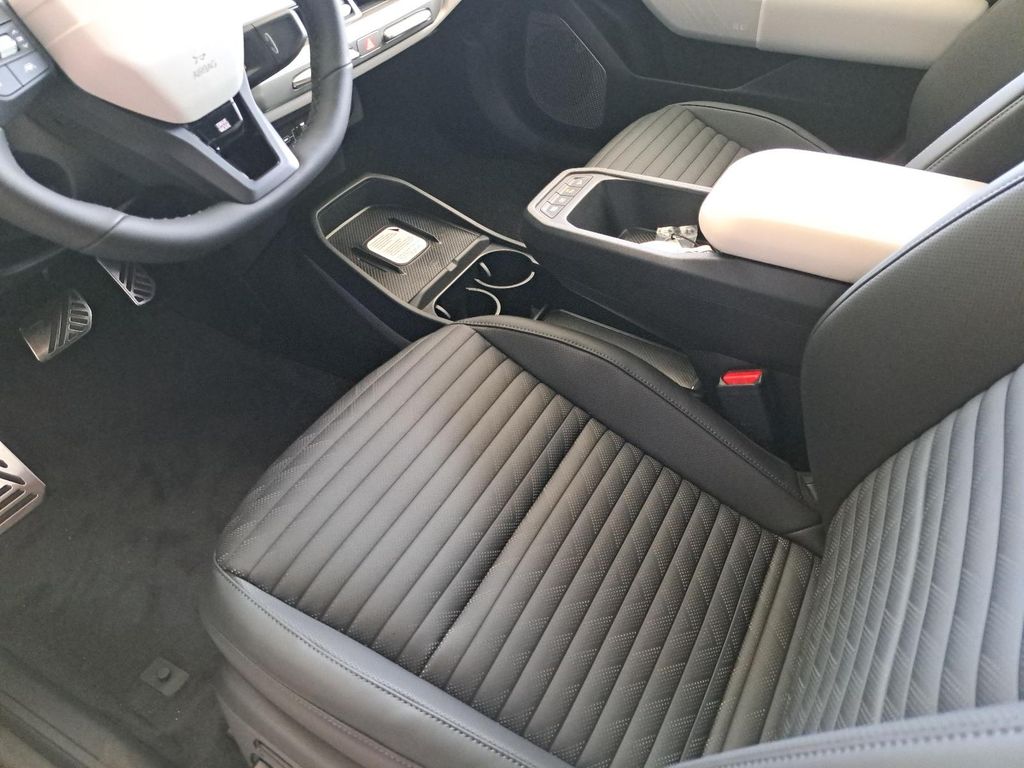 Kia EV4 2025