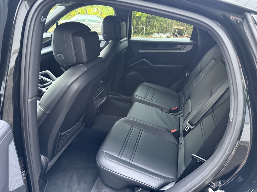 Porsche Cayenne 2024