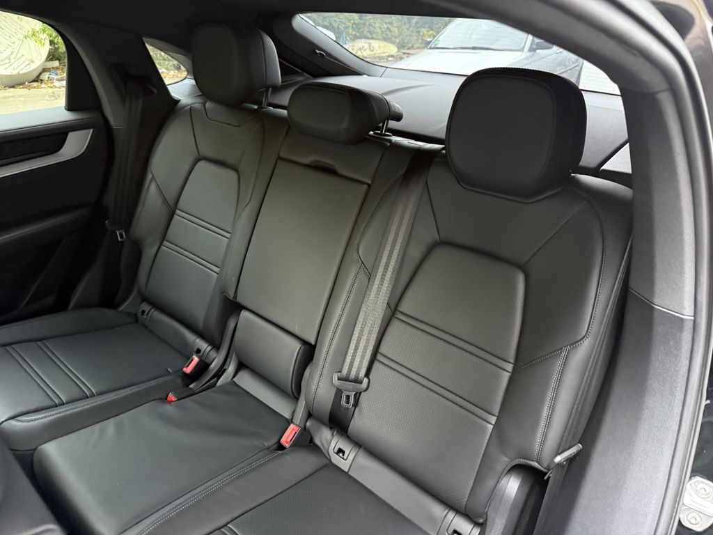 Porsche Cayenne 2024