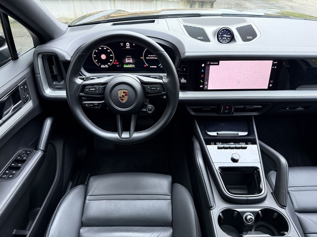 Porsche Cayenne 2024