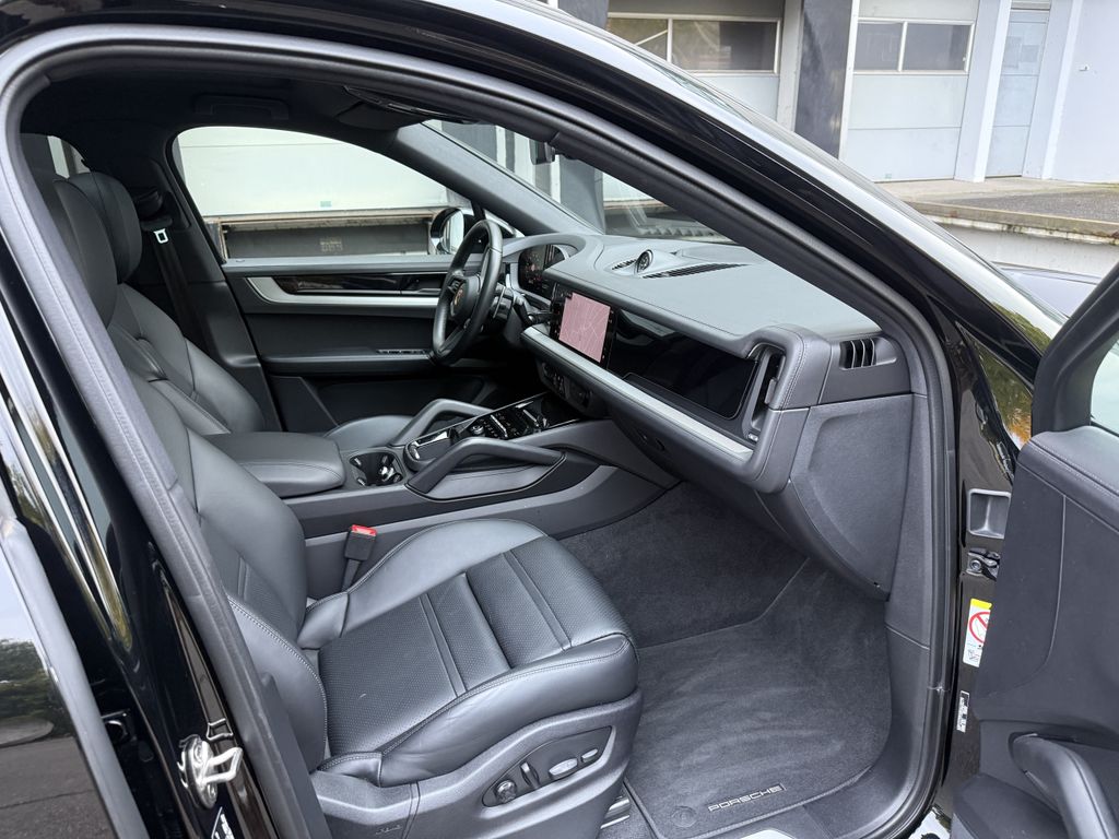 Porsche Cayenne 2024