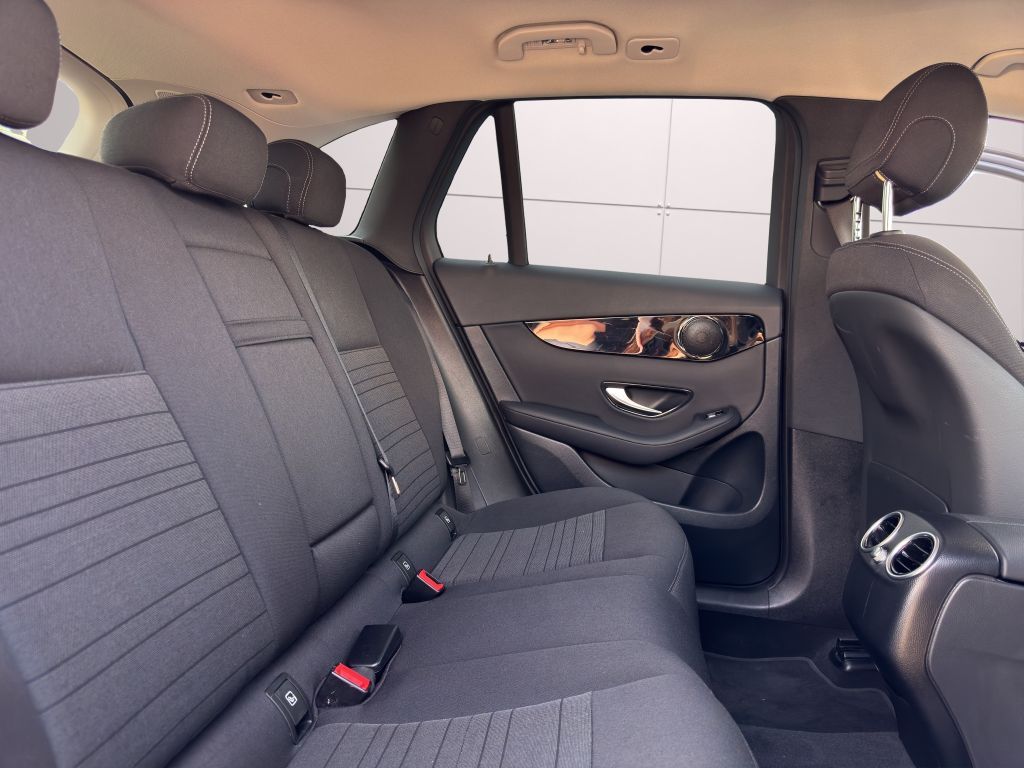 Mercedes-Benz GLC 300 2022