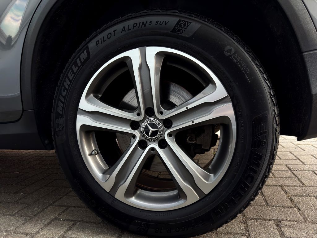 Mercedes-Benz GLC 300 2022