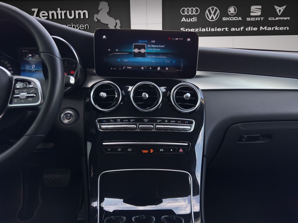 Mercedes-Benz GLC 300 2022