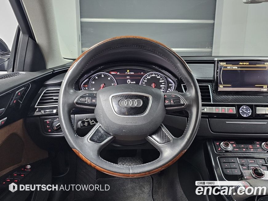 Audi A8 2011