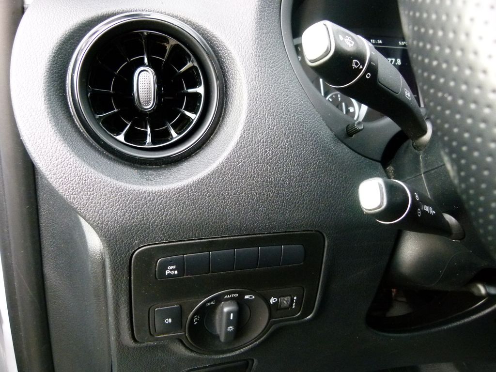 Mercedes-Benz Vito 2023