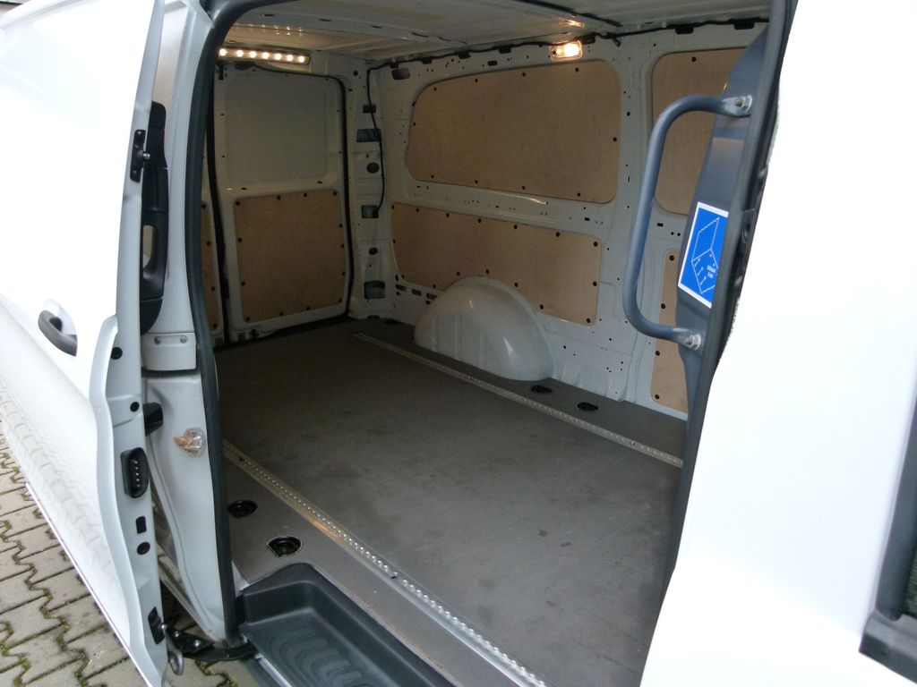 Mercedes-Benz Vito 2023