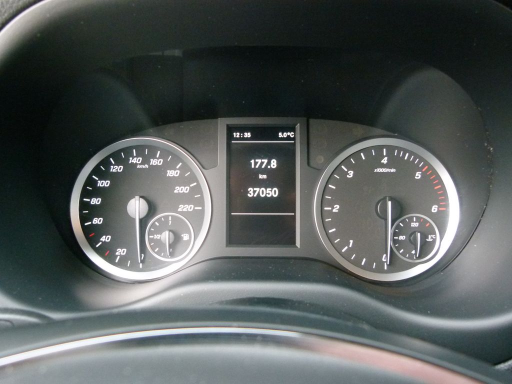 Mercedes-Benz Vito 2023