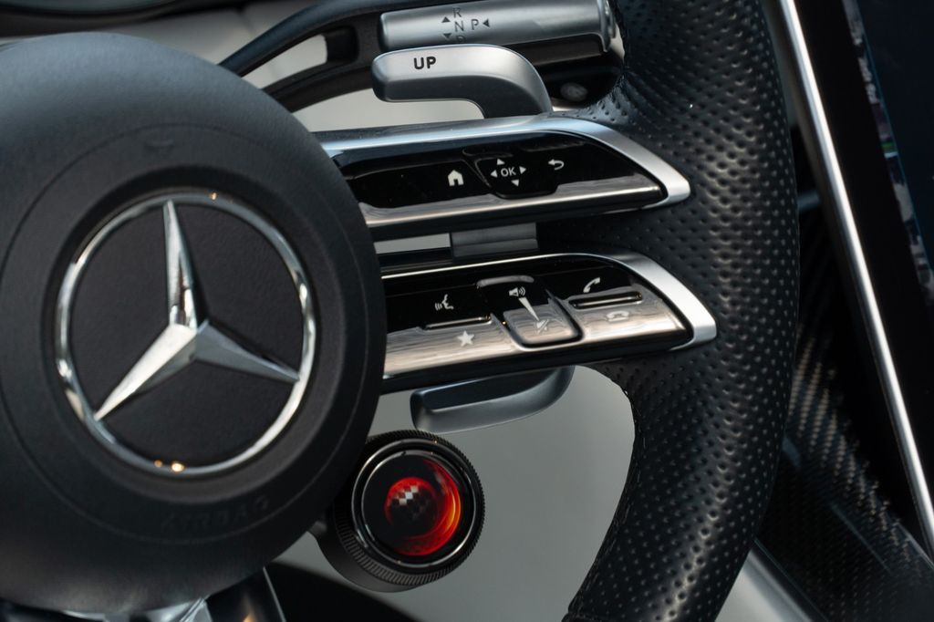 Mercedes-Benz SL 63 AMG 2023