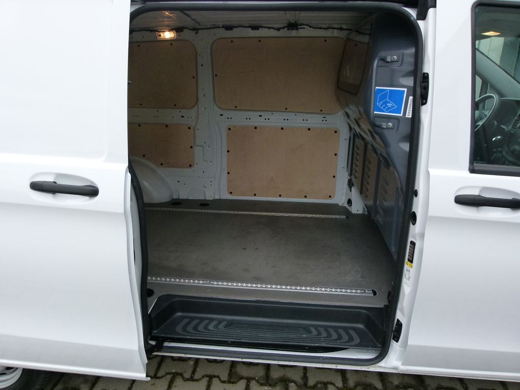 Mercedes-Benz Vito 2023