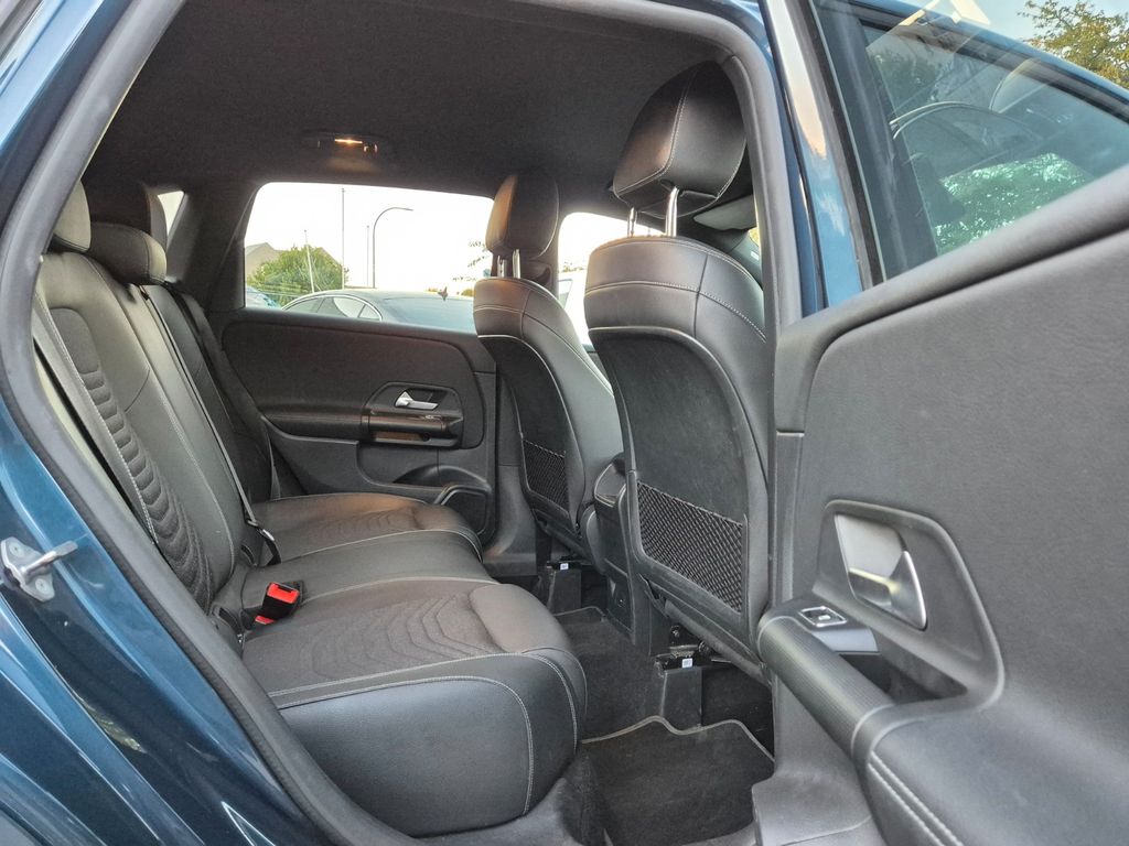 Mercedes-Benz B 250 2021