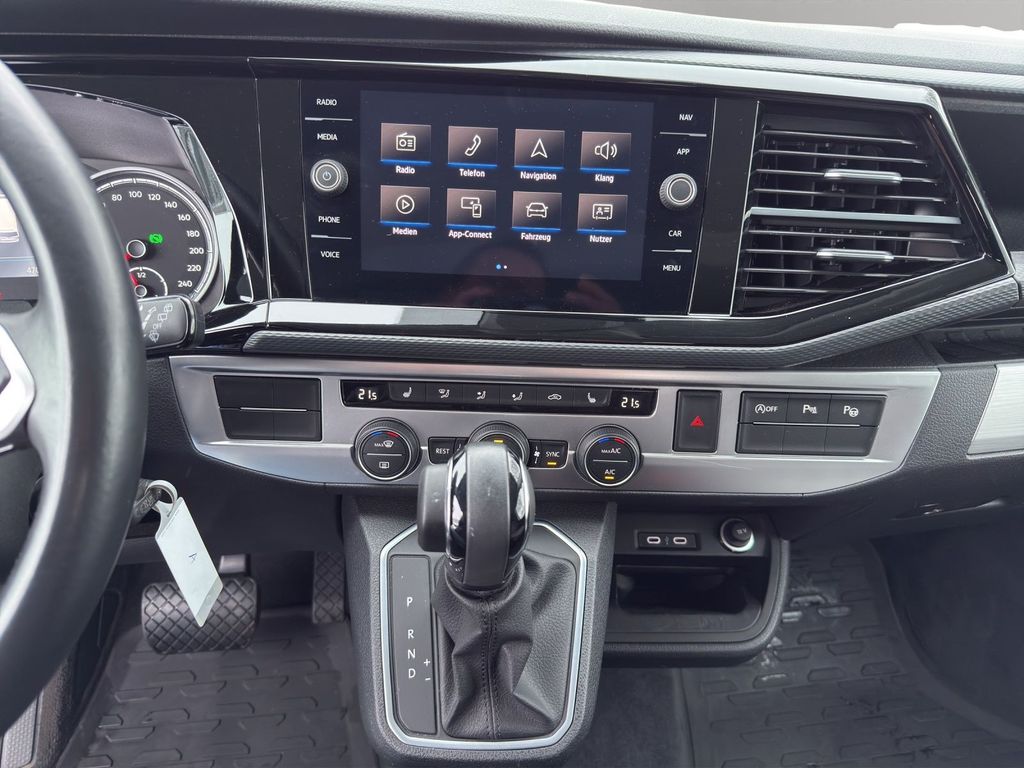Volkswagen T6 Multivan 2024