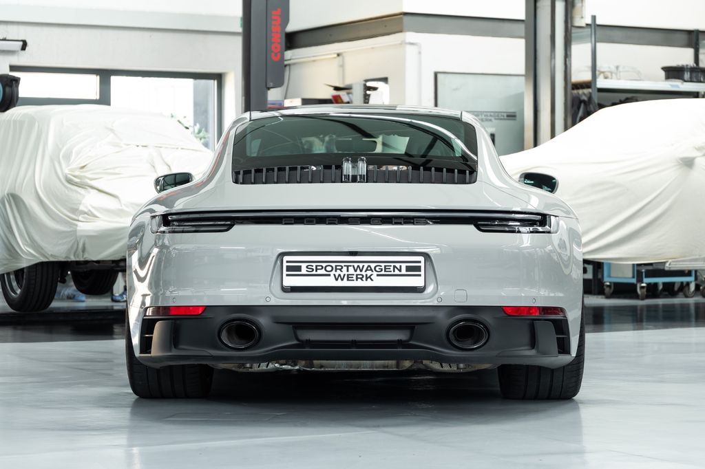 Porsche 992 2022