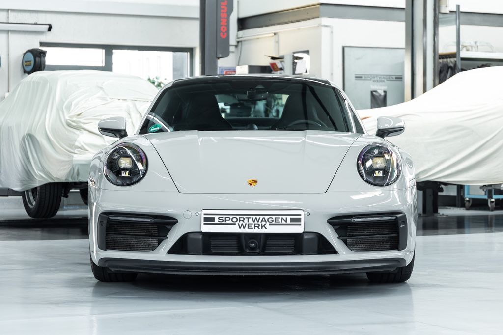 Porsche 992 2022