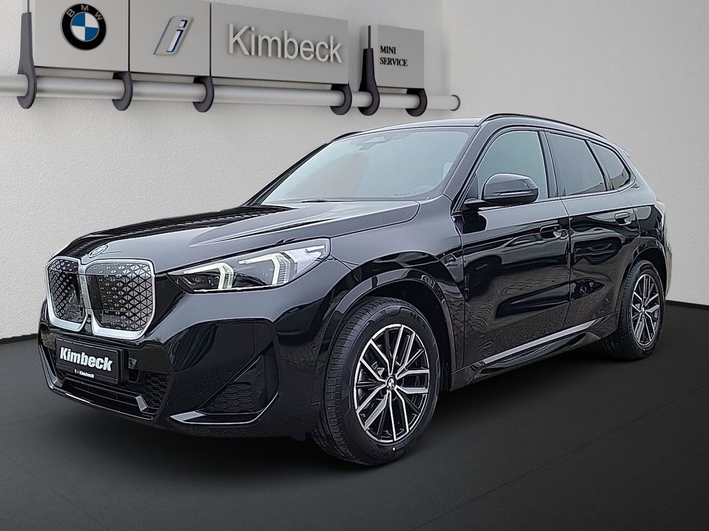 BMW iX1