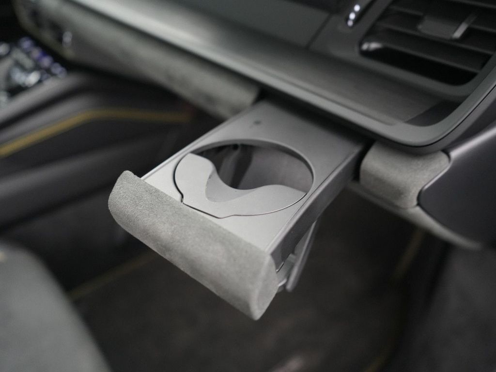 Porsche 992 2025