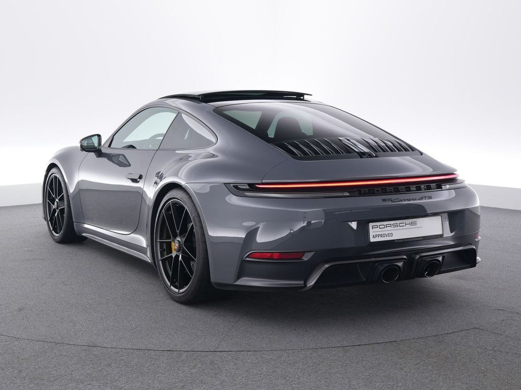 Porsche 992 2025