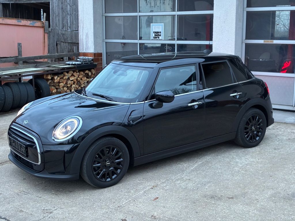 MINI ONE 2022