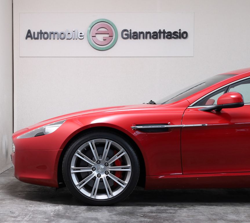 Aston Martin Rapide 2010