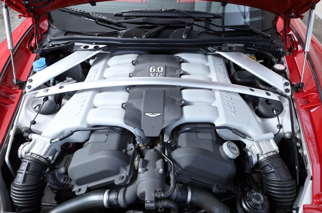 Aston Martin Rapide 2010